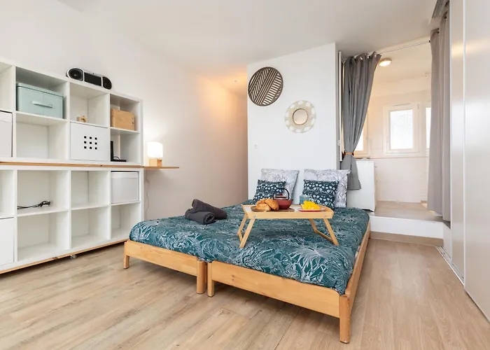 Tableau De - Host Provence * Ла-Сьота