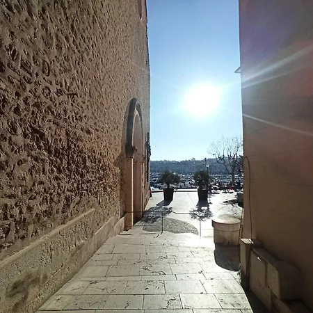 Tableau De - Host Provence *